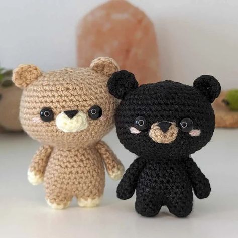 Baby Bear has a new buddy, meet the Black Bear for the Trash Gang Cottage Critters! 🐻🖤 What should his name be? Pattern by me @cottageandcocrochet It's crazy how much my tension has changed since first making this pattern! Baby Bear looks so big 🐻 I love how the black makes the cheeks look so rosy 💕 #crochet #amigurumi #amigurumilove #fiberart #crochetcommunity #artistsupportartists #artsupport #cottagecritters🐾 #patternrelease #crochetpattern #crochetbear Trash Gang, Bear Amigurumi, Crochet Bear, Pattern Baby, Support Artists, Baby Bear, Black Bear, Crochet Amigurumi, Fiber Art