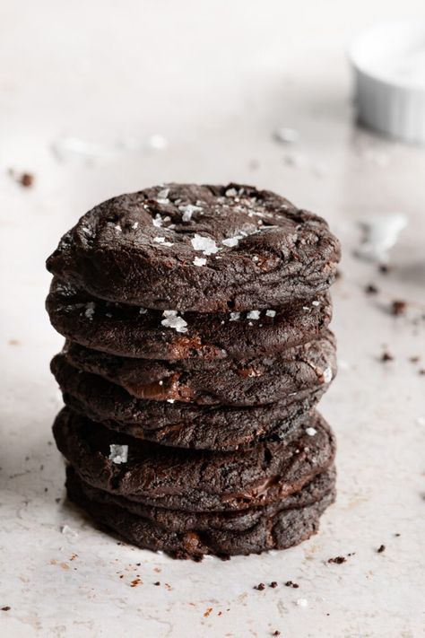 Dark Chocolate Sea Salt Cookies, Salt Cookies Recipe, Chocolate Sea Salt Cookies, Double Dark Chocolate Cookies, Sea Salt Chocolate Chip Cookies, Salt Chocolate Chip Cookies, Sea Salt Cookies, Dark Chocolate Sea Salt, Sea Salt Chocolate