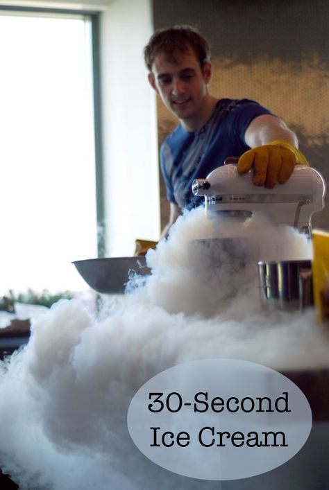 A fun and fast way to make ice cream, using liquid nitrogen. Plus, it tastes amazing! Nitro Ice Cream, Liquid Nitrogen Ice Cream, Dry Ice Ice Cream, Moroccan Feast, Ice Cream Lab, Food Product Development, Nitrogen Ice Cream, Fast Desserts, Master Mind