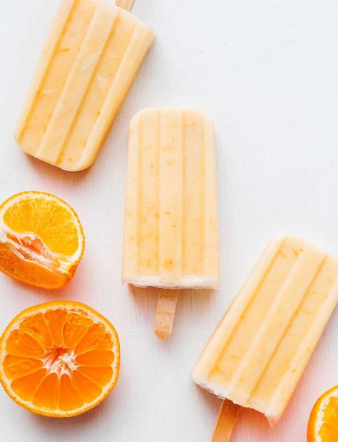 Orange Popsicles, Homemade Popsicles, Freshly Squeezed Orange Juice, Orange Creamsicle, Popsicle Recipes, Summer Snacks, Homemade Ice, Raw Food, Egg Free