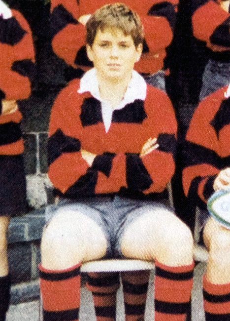 Awwww! Henry Cavill Teenager, Young Henry Cavill, Man From Uncle Henry Cavill, Middle School Yearbook, Henry Cavill The Man From Uncle, Superman Actors, Young Henrys, Henry Cavill Immortals Premier, Yearbook Pictures