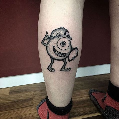 17 Magical and Inspiring Pixar Tattoos Mike Wazowski Tattoo, Disney Characters Tattoos, Tattoos Disney, Shadow Tattoo, Disney Sleeve, Tatuagem Masculina Pequena, Tattoos Inspiration, Dot Tattoos, Alien Tattoo