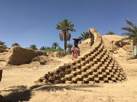 Earthen Architecture, Dubai Design Week, Rammed Earth Homes, Architecture Foundation, Eco Buildings, Renovation Architecture, Tree Textures, Eco Architecture, Architecture Design Drawing