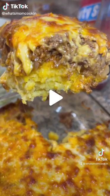 Tik Tok Tacos, Bisquick Casserole Recipes Dinners, Tik Tok Videos Cooking, Til Tok Dinner Recipes, Tik Tok Ground Beef Recipes, Tik Tok Recipe Videos, Food Videos Tik Tok, Tik Tok Chicken Recipe, Tik Tok Food Recipes Videos Dinner