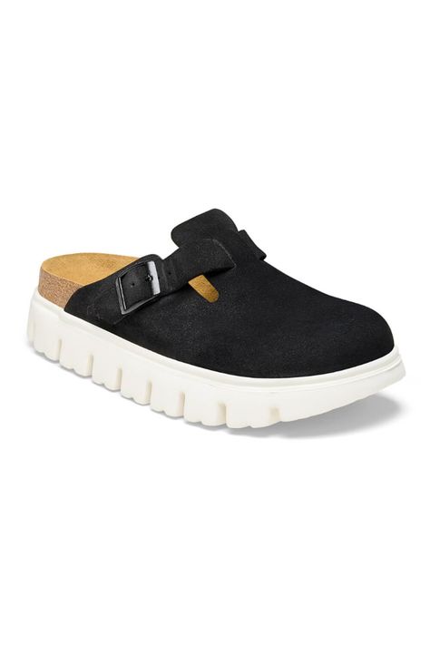 Introducing Papillio by Birkenstock Boston Chunky Suede Leather Clogs for Women in Black, the perfect blend of timeless style and modern comfort. Crafted from the highest quality suede leather, the classic clog shape is complete with a contoured footbed and adjustable strap. And with a platform EVA sole, you'll be taking on the day with style and support. Features: Papillio by Birkenstock Style: 1026184 Color: Black Suede Women's clogs Contoured cork-latex footbed Classic suede upper Suede footb Birkenstock Styles, Women's Clogs, Boston Clogs, Black Birkenstock, Clogs For Women, Mens Clogs, Birkenstock Style, European Shoes, Women In Black