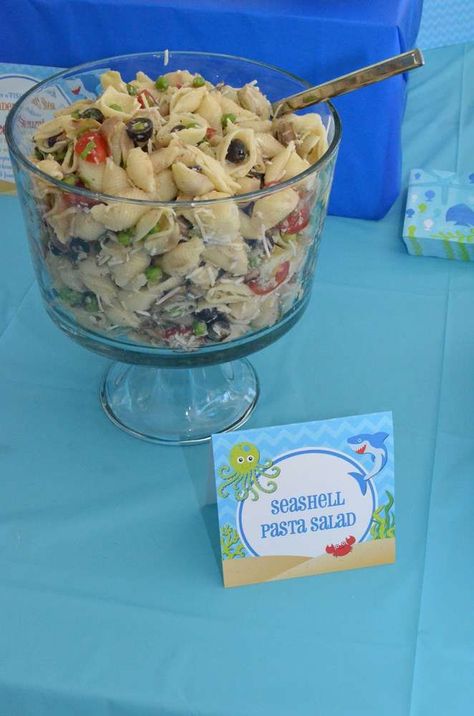 Seashell Pasta Salad, Seashell Pasta, Tropisk Fest, Dory Birthday, Dory Party, Nemo Birthday, Ocean Birthday Party, Under The Sea Birthday Party, Fishing Birthday Party