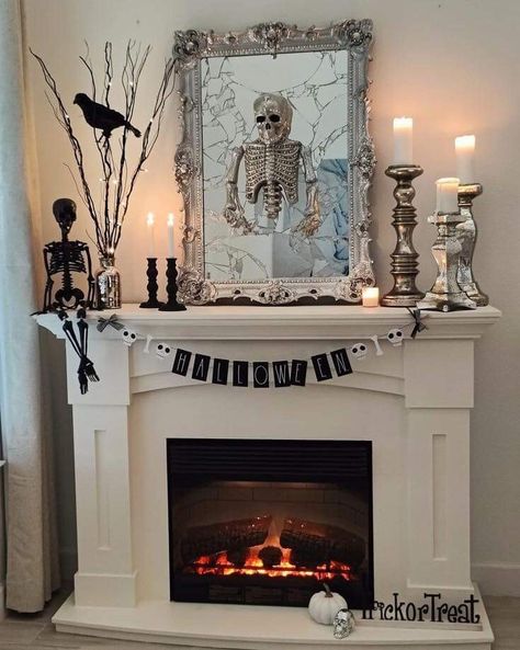 Glamorous Halloween, Halloween Mirror, Queen Of Halloween, Halloween Fireplace, Halloween Bathroom, Halloween Mantel, Easy Halloween Decorations, Fireplace Mantel Decor, Halloween 3