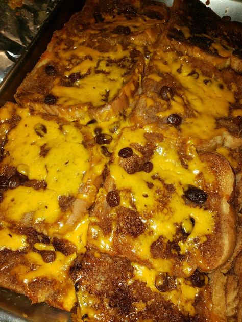 Capirotada (Mexican Bread Pudding) - Easy DIY Recipes Capirotada Mexicana Easy, Mexican Bread Pudding Recipe, Mexican Bolillos, Capirotada Recipe, Mexican Bread Pudding, Bread Pudding Easy, Mexican Sweet Breads, Mexican Bread, Caramel Slice