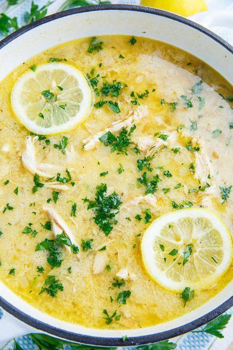 Avgolemono Soup (aka Greek Lemon Chicken Soup) #souprecipes Avgolemono Soup, Greek Lemon Chicken Soup, Lemon Chicken Soup, Chicken Rice Soup, Greek Lemon Chicken, Food Soup, India Food, Beef Soup, Chicken Soup Recipes