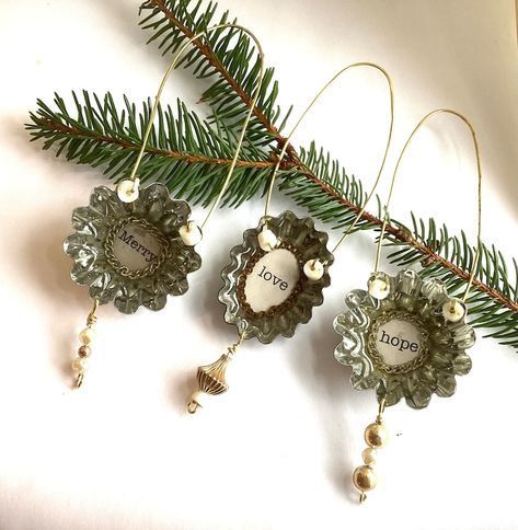 Tin Vintage Candy Mold Ornament - Etsy Vintage Tart Tin Ornaments, Tart Tin Crafts, Tart Tin Christmas Ornaments, Tart Tin Ornaments, Skaneateles Ny, Tart Tins, Vintage Christmas Crafts, Tin Ornaments, Christmas Crafty