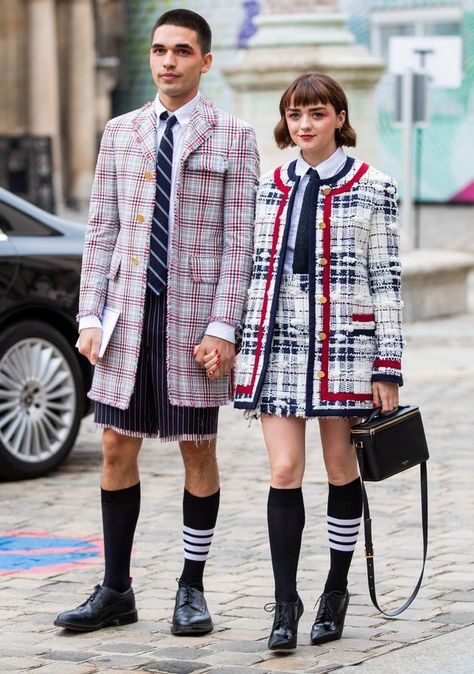 Maisie Williams with boyfriend Ruben Selby at Paris Fashion Week wearing Thom Browne Streetwear Paris, Kenzo Dress, 2020 Street Style, Fashion Week Spring 2020, Oufits Casual, Moda Paris, Stylish Couple, With Boyfriend, Estilo Preppy