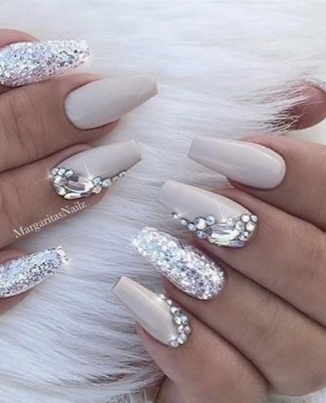 Grey Nail Designs, Glitter Ring, New Nail Designs, Matte Nails Design, Finger Nails, Red Nail Designs, Nails Prom, Wedding Nails For Bride, Super Nails