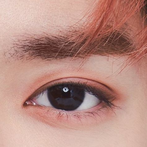 Body Study, Bunny Cartoon, Fox Eyes, Cute Bunny Cartoon, Lucas Nct, Round Eyes, Male Eyes, Eye Photography, Art Practice