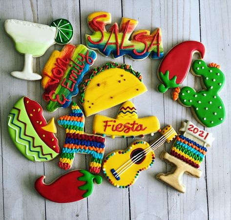 Luli SweetShop on Instagram: “#mexicanthemecookies #fiestacookies” Taco Twosday Cookies, Fiesta Balloon Garland, Fiesta Cookies, Taco Twosday, Farm Cookies, Mexican Birthday Parties, Mexican Wedding Cookies, Yummy Sugar Cookies, Fiesta Birthday Party