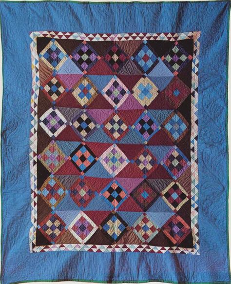 Nine-patch Variation, 1910. Northern Pennsylvania. Amische Quilts, Amish Quilt Patterns, Bird In Hand, Amish Quilt, Primitive Quilts, Quilted Blanket, Abstract Quilt, Quilts Patterns, Flower Quilts