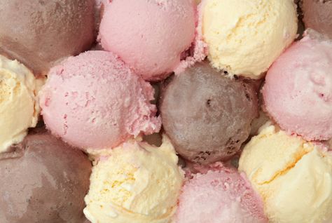 Halo Top Ice Cream, Ice Cream Background, Types Of Ice Cream, Neapolitan Ice Cream, Premium Ice Cream, Ice Cream Day, Ice Cream Scoops, High Fat Foods, Cream Aesthetic