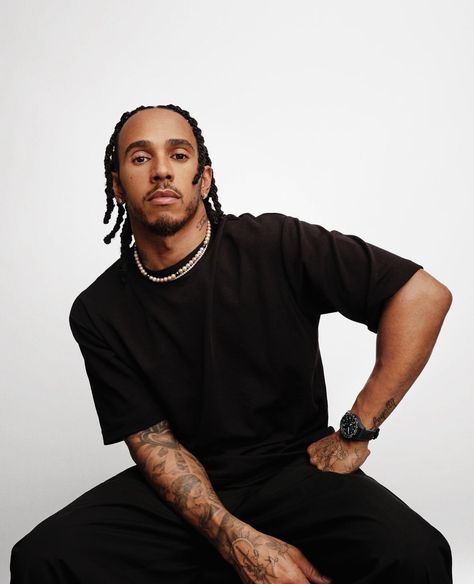 Lewis Hamilton Photoshoot, Fia Formula 2 Championship, F1 Lewis Hamilton, Money Change, Auto Racing Events, Still I Rise, Street Fashion Men Streetwear, Future Lifestyle, British Men