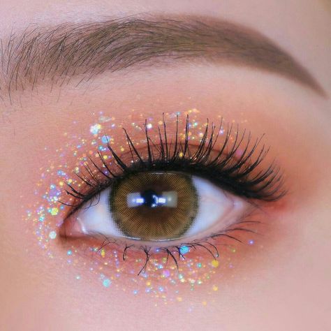 Korean Glitter Eye Makeup, Kpop Shifting, Cute Eye Makeup, Korean Eye Makeup, Ulzzang Makeup, Glitter Eye Makeup, Eye Makeup Pictures, Ethereal Makeup, Beautiful Eye Makeup