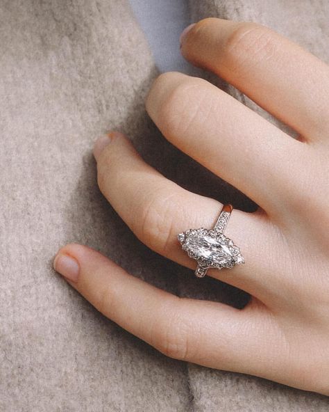 789 Likes, 8 Comments - ERSTWHILE (@erstwhilejewelry) on Instagram: “Edwardian ring featuring a 1.09 carat marquise cut diamond with a cluster of old mine cut diamonds…” French Rings Vintage, French Engagement Ring, Vintage Engagement Ring Settings, Big Wedding Rings, Cheap Diamond Rings, Infinity Engagement Ring, Edwardian Ring, Rings Ideas, Round Engagement Rings