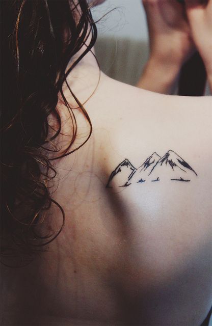 I would get something like this but in the shape of the Organ mountains to represent where I grew up, the mountains I always call home. Tattoo Planets, Fernweh Tattoo, Design Tatuaje, Mountain Tattoo Simple, Tattoo Wallpaper, Tattoo Dotwork, Remembrance Tattoos, Kunst Tattoos, Meaningful Tattoos For Women