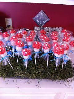 Tea Party Cake Pops, Smurfs Party Decorations, Mad Hatter Cake, Smurfs Party, Alice In Wonderland Decorations, Tea Party Cake, Alice In Wonderland Tea Party Birthday, Fairy Tea Parties, Alice Tea Party