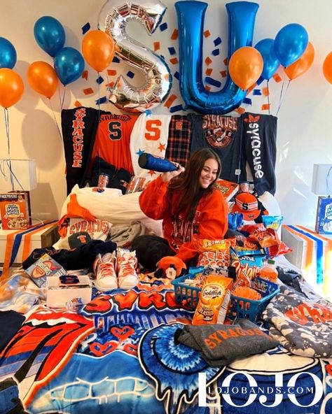 Syracuse Bed Party, College Announcements, College Bed, Bed Party, Senior Szn, College Bedding, Dorm Inspo, Syracuse University, Dream College