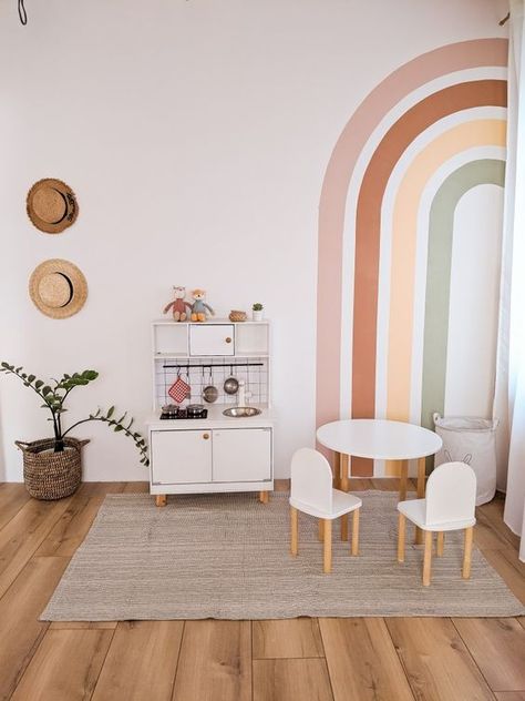 Pastel Gender Neutral Nursery, Boho Childrens Room, Pola Cat Dinding, Kids Rooms Inspo, Kids Bedroom Inspiration, Nursery Room Design, Baby Room Inspiration, Nursery Room Inspiration, Kids Interior Room