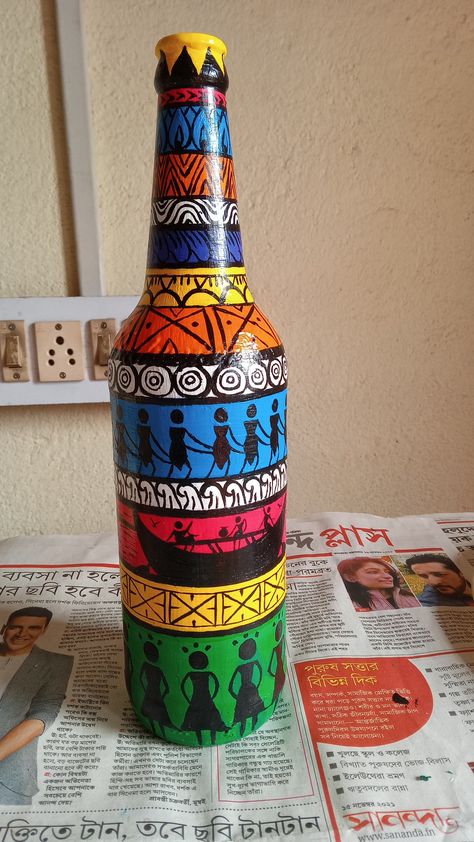 Bottel Paintings Aesthetic, Aesthetic Bottle Painting, Pole Painting, Wine Bottle Painting, Pattachitra Art, Painting Items, Bottle Paint, Mirror Canvas Art, Bottle Art Projects