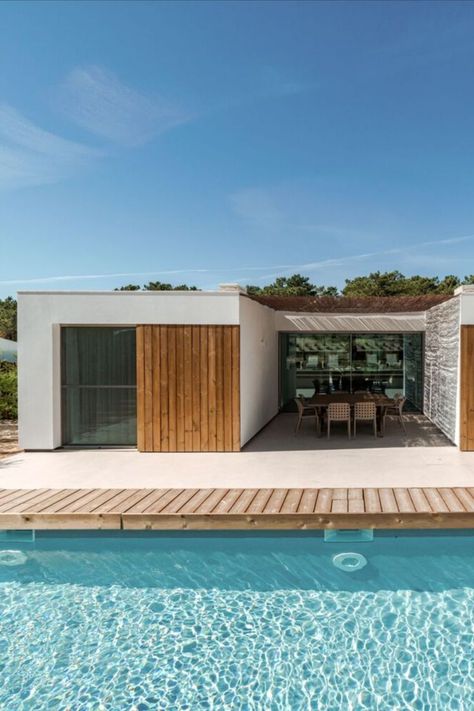 House In Portugal, Surfer House, Portugal House, Douro Valley Portugal, House Portugal, Amazing Houses, Douro Valley, Modern House Facades, Prefabricated Houses