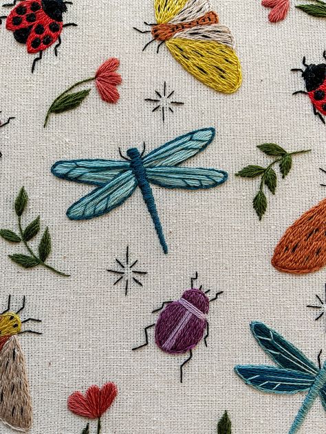 Embroidery Bugs Insect, Embrodery Stiching Picture, Embroidery For Guys, Duck Embroidery Design, Nature Embroidery Inspiration, Embroidery Ideas Aesthetic, Boy Embroidery Ideas, Embroidery Inspiration Simple, Small Embroidery Ideas