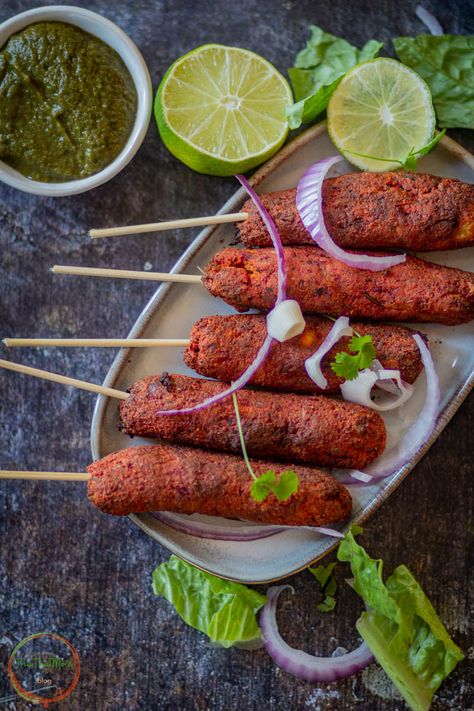 Veg Seekh Kabab, Seekh Kabab Recipe, Seekh Kabab, Soya Chunks, Kabab Recipe, Small Potato, Green Chutney, Chaat Masala, Minced Meat