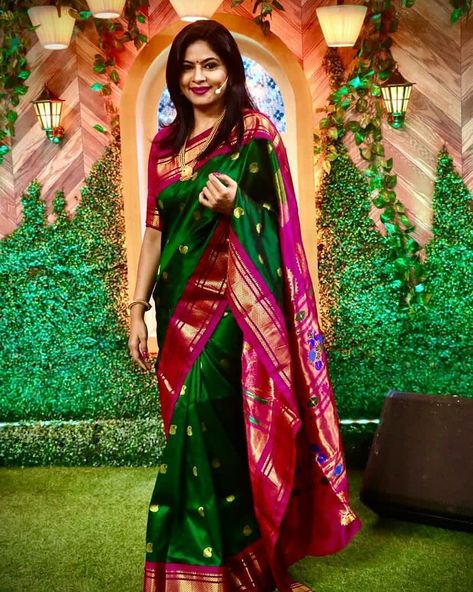 Bottle Green Paithani Saree, Paithani Saree Traditional Look, Green Paithani Saree, Maharashtrian Look, Ikat Blouse Designs, Indian Bride Saree, South Indian Bride Saree, Bride Saree, Sarees South Indian