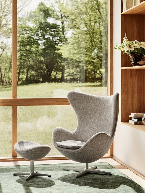 Arne Jacobsen Egg Chair, Hygge Style, Living Room Arrangements, Dream Living, Modern Armchair, Arne Jacobsen, Fritz Hansen, The Egg, Nordic Design