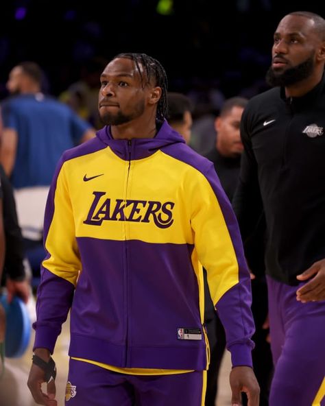 Bronny James Shares Heartfelt Moment with Savannah James After Lakers Debut Savannah James, Bronny James, Boxing Images, Los Angeles Lakers, Savannah, Savannah Chat, Boxing, Nba, Angeles