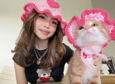 Kalung Manik-manik, Fotografi Kota, Inspiration Tattoos, Mode Crochet, Fun Crochet Projects, Cat Hat, Diy Crochet Projects, Crochet Cat, Pretty Cats