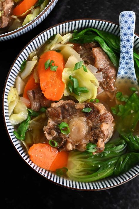 Ox Tail Soup Recipe, Oxtail Soup Recipe, Soup Stovetop, Oxtail Soup, Oxtail Recipes, Seasonal Vegetables, Nom Nom Paleo, Asian Soup, Ninja Foodi