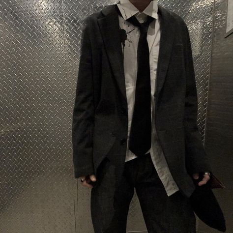 Messy Suit Aesthetic Men, Archive Outfits Men, Messy Suit, Archive Fashion Men, Business Core, Punk Outfit, Boys Formal Wear, Punk Style Outfits, Only Aesthetic