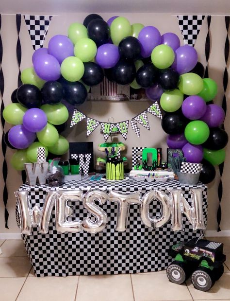 Grave Digger Birthday Party Ideas, Diy Grave Digger Decorations, Grave Digger Birthday Party Decoration, Gravedigger Birthday Party, Monochrome Birthday Party, Grave Digger Party, Monster Jam Birthday Party Ideas Decoration, Monster Jam Grave Digger Birthday Party Ideas, Grave Digger Birthday Cake