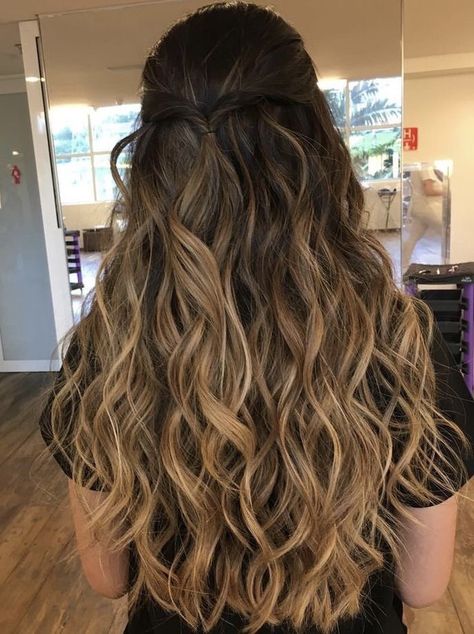 Regular Perm, Perm Hairstyles, Ombre Curly Hair, Spiral Perm, Brown Ombre Hair, Ombre Hair Blonde, Brown Blonde Hair, Ombre Hair Color, Permed Hairstyles