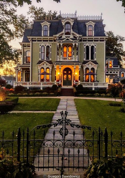 Victoria Home Exterior, Old Style Mansion, Victorian Mansions Exterior, Castle Home Exterior, Old Homes Exterior, Victorian Houses Exterior, Old Mansion Exterior, Victorian Mansion Exterior, Victorian Homes Aesthetic