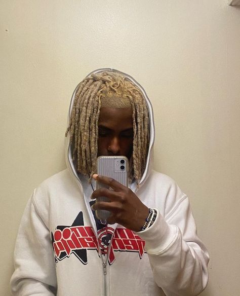 Blonde Dreads Men, Platinum Blonde Locs, Platinum Blonde Dreads, Hair Twist Curls, Dread Ideas, Blonde Locs, Mens Dreadlock Styles, Red Dreads, Dreadlocks Men