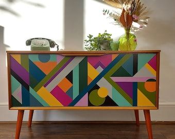 Painted Credenza, Geometric Sideboard, Mid Century Cabinet, Painted Cabinet, Mid Century Sideboard, Vintage Sideboard, Funky Painted Furniture, Funky Furniture, Design Del Prodotto