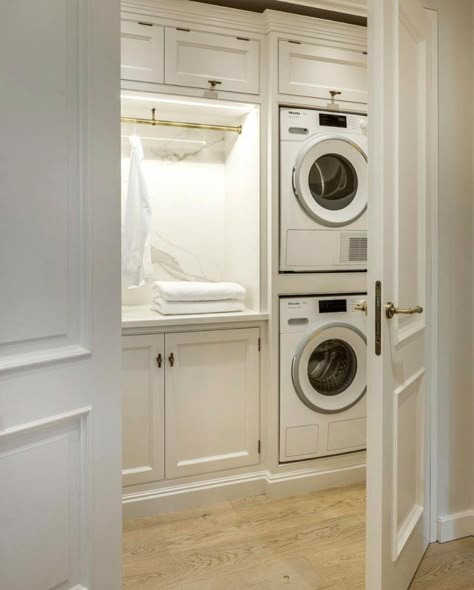 Utility Room Inspiration, Hallway Cupboards, Small Utility Room, Utility Room Designs, Laundry Room Ideas Small Space, Dream Laundry Room, Laundry Room Closet, Laundry Room Layouts, Laundry Room Renovation