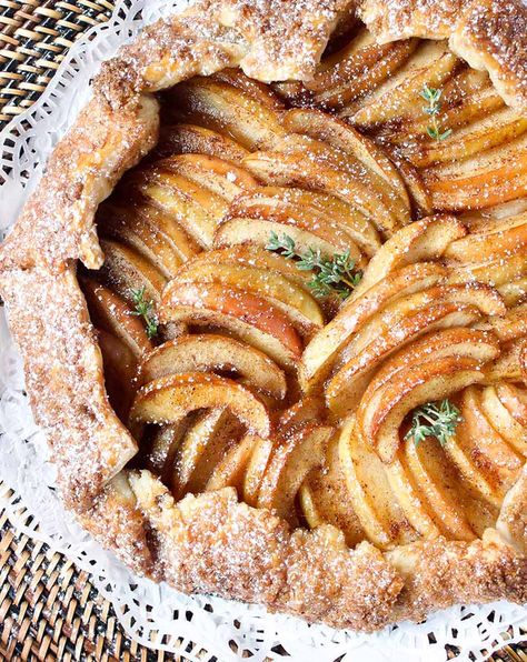 Galettes Galore: Fall Recipes That Are Easier Than Pie - Sass Magazine Galette Recipes, Holiday Pies Recipes, Fall Desserts Apple, Potato Galette, Honeycrisp Apple, Apple Galette, Galette Recipe, Holiday Pies, Fall Desserts Easy