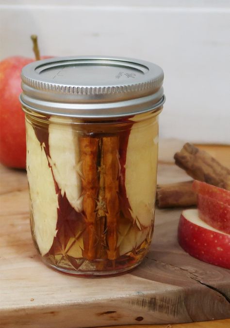 Apple Cinnamon Infused Tequila, Infused Whiskey, Apple Martini Recipe, Salted Caramel Vodka, Cider Mimosas, Apple Cider Mimosa, Sangria Ingredients, Cider Sangria, Apple Cider Sangria