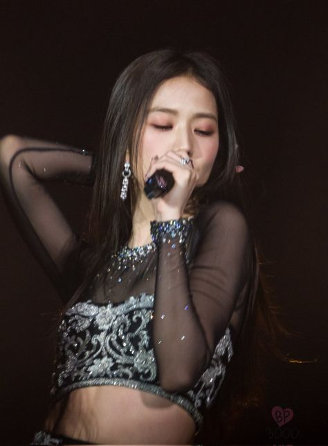 Jisoo Coachella, Coachella 2023, Jennie Coachella, Blackpink Coachella, Coachella 2019, Coachella Festival, Black Pins, Dior Beauty, Velvet Fashion