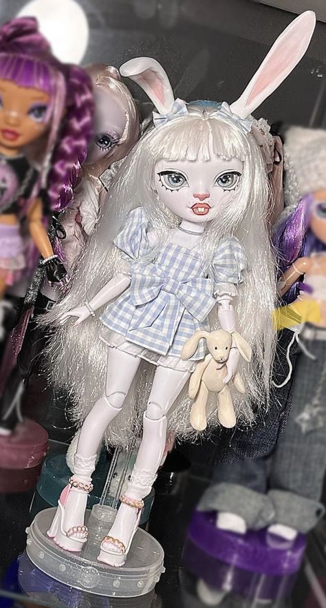 Lol Doll Repaint, Rainbow High Custom, Doll Customization, Diy Doll Miniatures, Fantasy Art Dolls, Kawaii Doll, Monster Dolls, Fantasy Doll, Cute Animal Drawings Kawaii