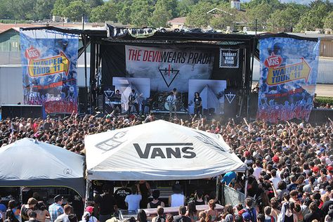 warped tour Philly Tattoo, Van Tent, Vans Warped Tour, Music Is My Escape, Concert Photos, Eat My, Warped Tour, Love Band, Devil Wears Prada