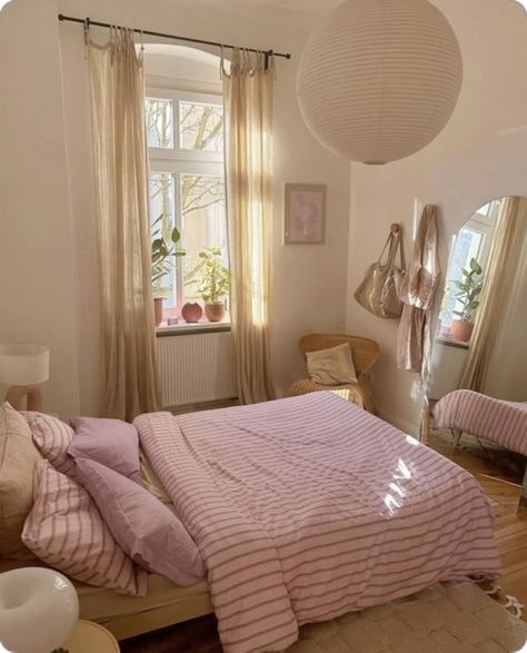 Future Apartment Decor, Redecorate Bedroom, Apartment Decor Inspiration, Dream Room Inspiration, Room Decor Ideas, Room Makeover Bedroom, Room Makeover Inspiration, Apartment Inspiration, Cozy Room