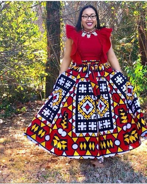 Modern Fashion Ndebele Dresses - Gist94 Shweshwe Outfits, Ndebele Print Outfits, Ndebele Print, South African Traditional Dresses, 60s Fashion Dresses, Boss Chic, Moda Afro, African Attire Dresses, Shweshwe Dresses